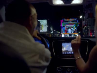 Fergie fait la promo de la Chrysler 200