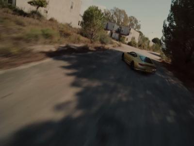 La Bentley Continental GT Speed reine du drift sur une base aérienne abandonnée