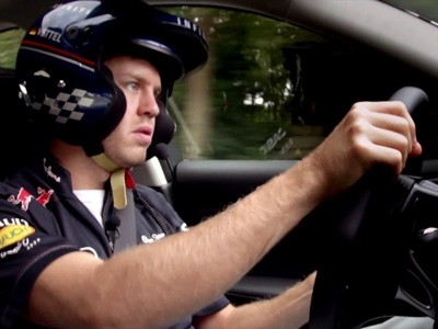 Mise au point de l’Infiniti Q50 avec Vettel et Buemi